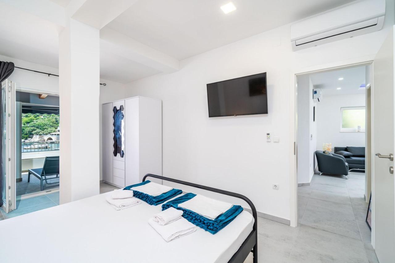 Hidden Gem Apartment Molunat Bagian luar foto