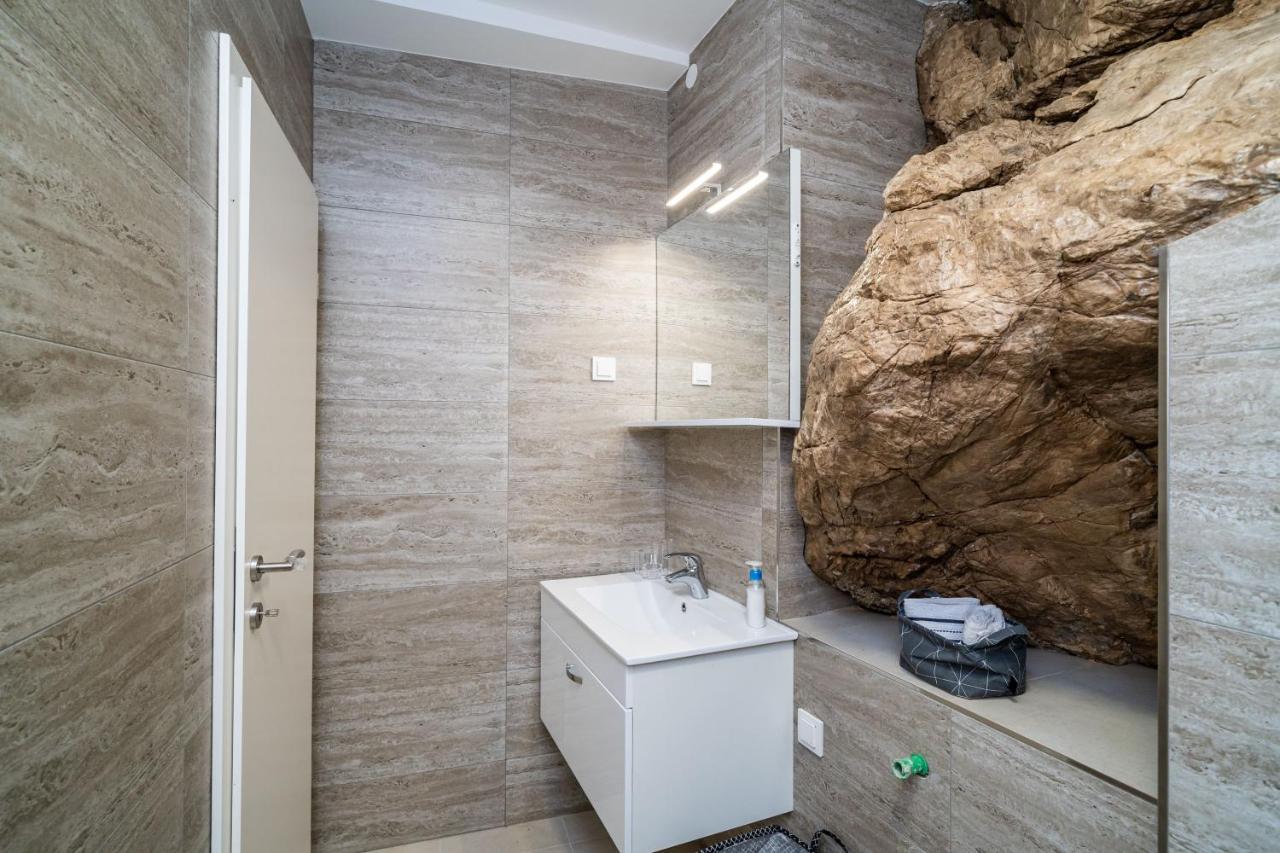 Hidden Gem Apartment Molunat Bagian luar foto