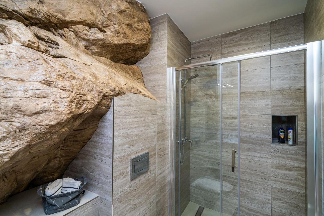 Hidden Gem Apartment Molunat Bagian luar foto